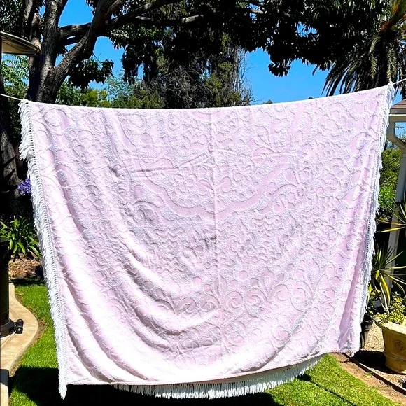Beautiful Vintage Pink Chenille Twin Bedspread with White Fringe - Picture 1 of 12